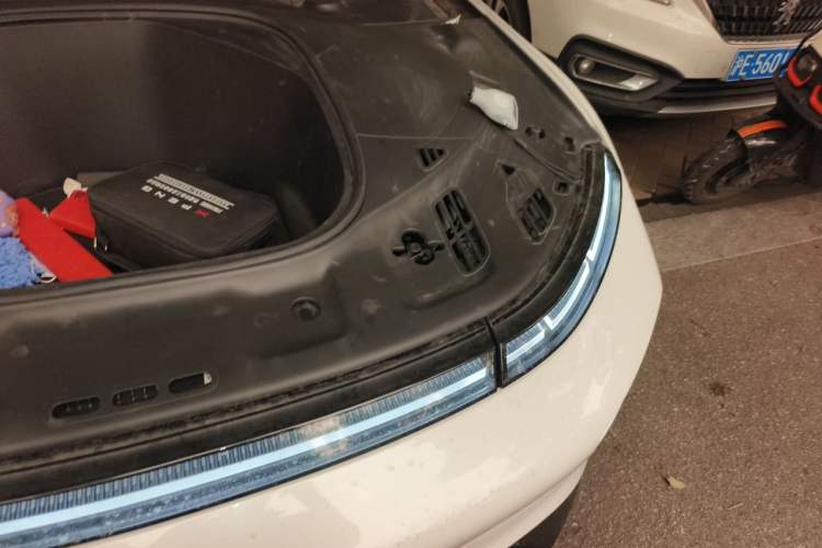 Used XPeng P7 2020 586N Engine Bay Left