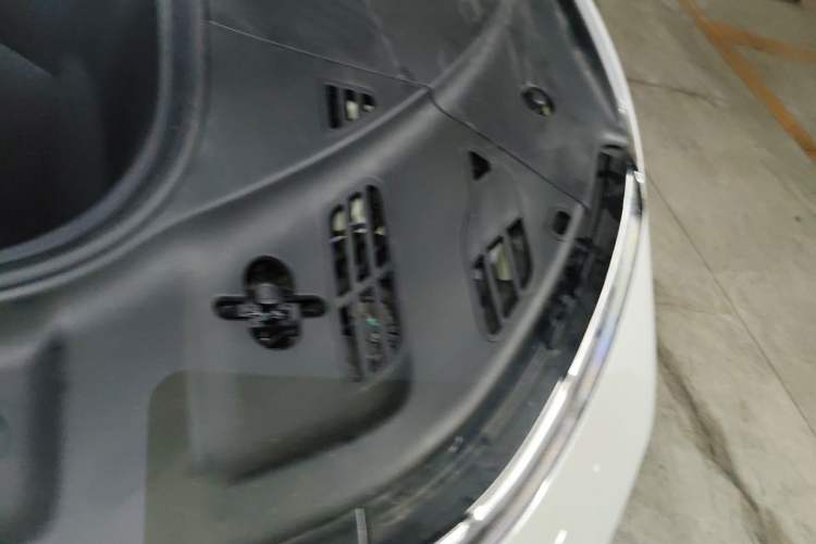 Used XPeng P7 2020 586N Engine Bay Left