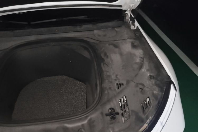 Used XPeng P7 2020 586N Engine Bay Left