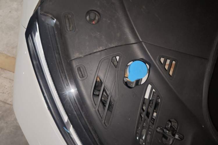 Used XPeng P7 2020 586N Engine Bay Right