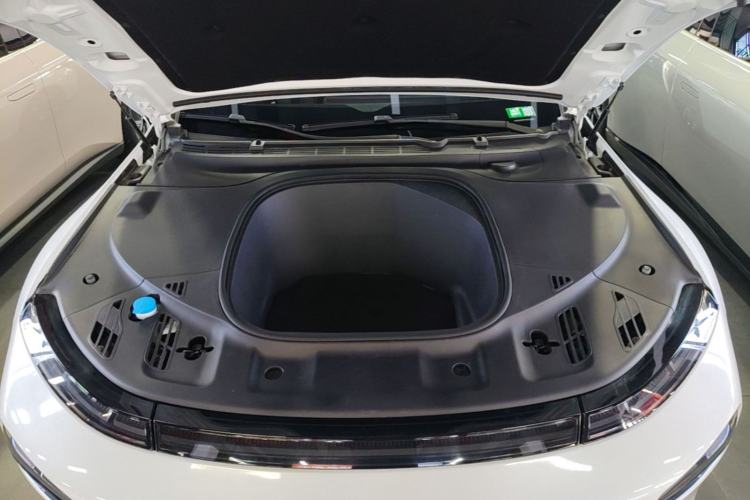 Used XPeng P7 2020 670N Engine Bay