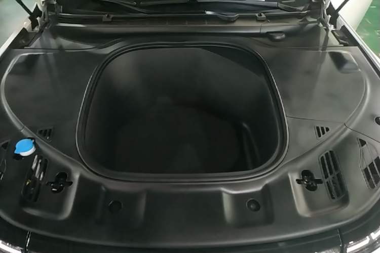 Used XPeng P7 2020 670N Engine Bay