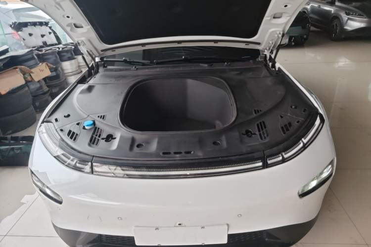Used XPeng P7 2020 586E Engine Bay