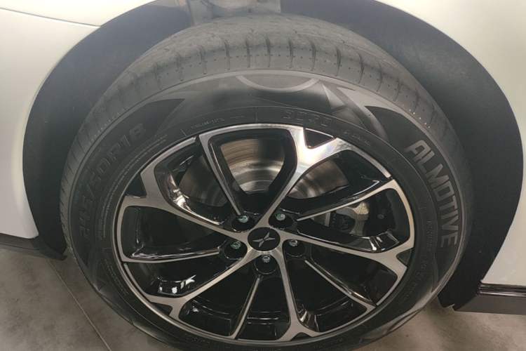 Used XPeng P7 2020 670E Exterior 1