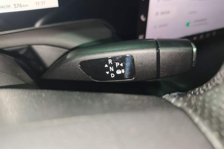 Used XPeng P7 2020 586N Gear Lever