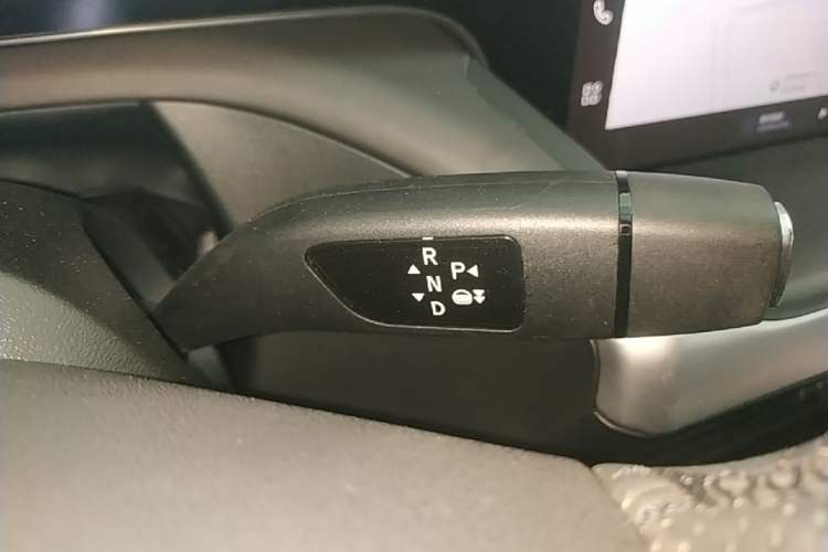 Used XPeng P7 2020 670E Gear Lever
