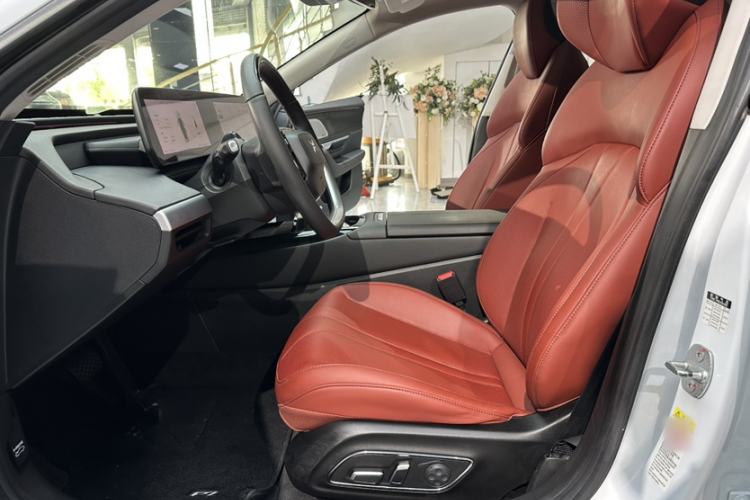 Used XPeng P7 2020 670E Interior 10