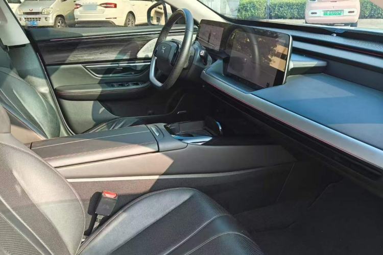 Used XPeng P7 2020 670E Interior 2