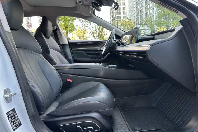 Used XPeng P7 2020 670N Interior 3