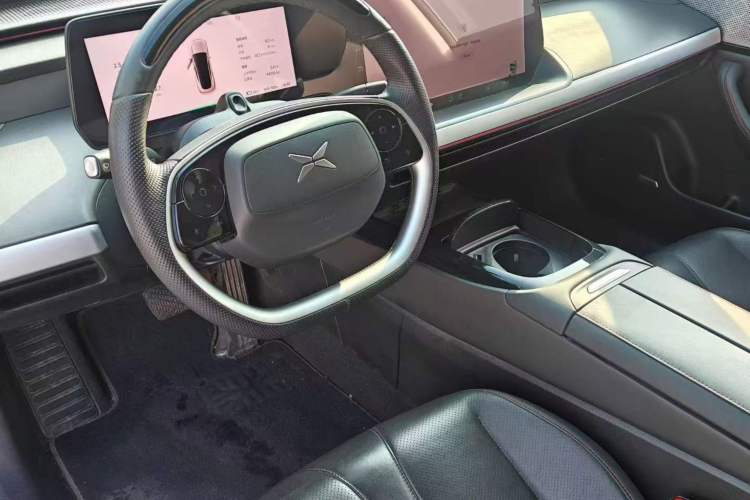 Used XPeng P7 2020 670E Interior 3