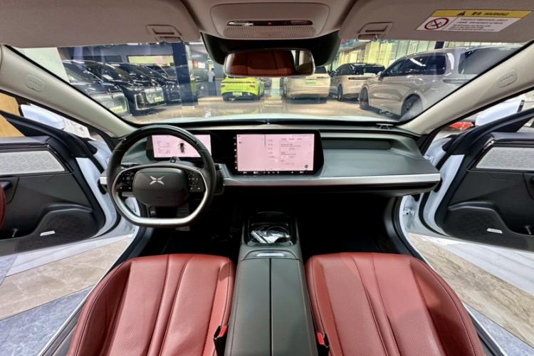 Used XPeng P7 2020 670E Interior 4