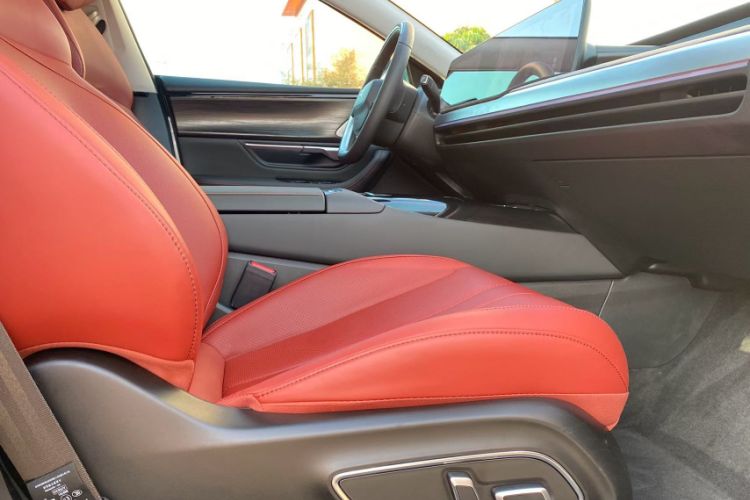 Used XPeng P7 2020 670E Interior 4