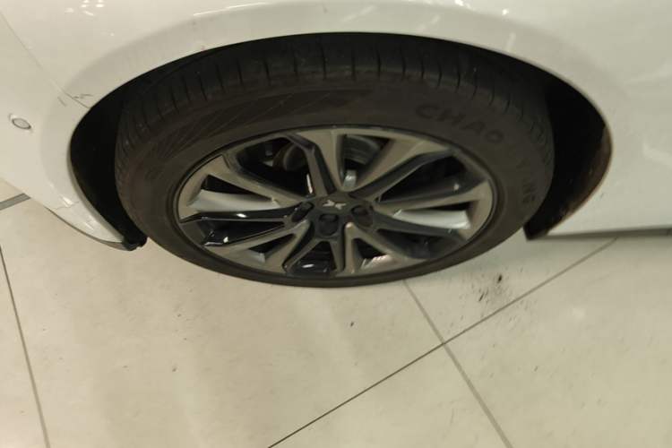 Used XPeng P7 2020 670N Left Front Wheel Hub