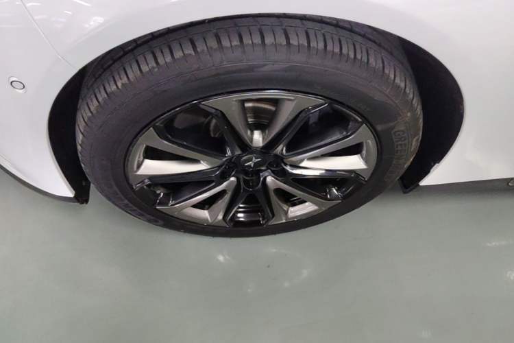 Used XPeng P7 2020 Rear-Drive Long-Range Smart Drive Version Left Front Wheel Hub