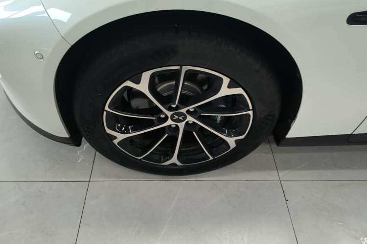Used XPeng P7 2020 670E Left Front Wheel Hub
