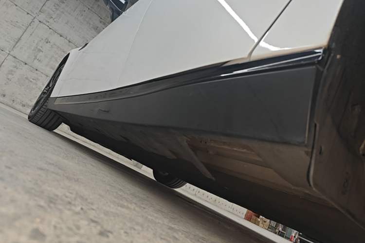 Used XPeng P7 2020 706G Left Side Sill