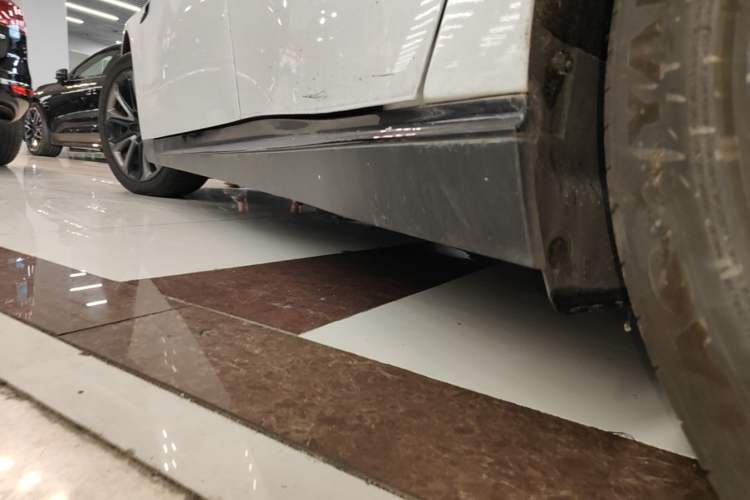 Used XPeng P7 2020 670N Left Side Sill