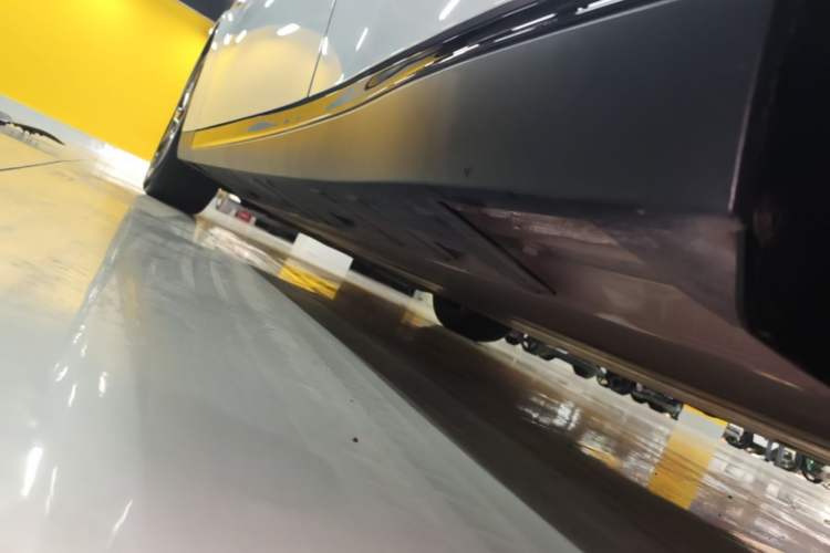 Used XPeng P7 2020 586N Left Side Sill