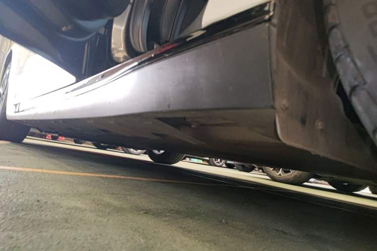 Used XPeng P7 2020 670E Left Side Sill