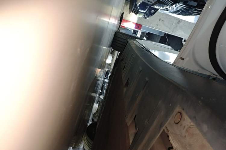 Used XPeng P7 2020 670E Left Side Sill