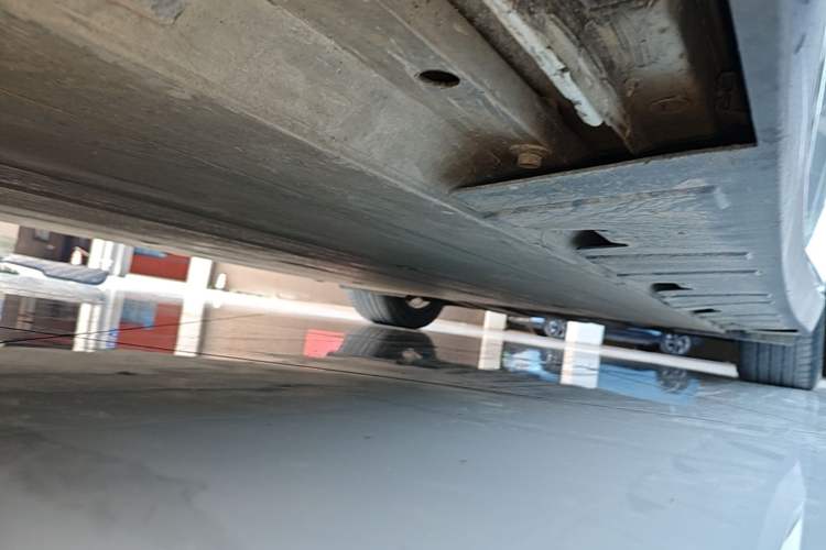 Used XPeng P7 2020 Rear-Drive Long-Range Smart Drive Version Left Side Sill