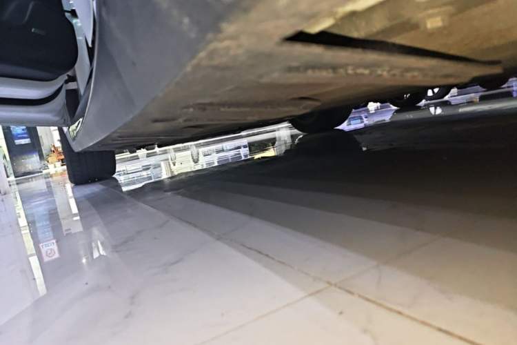 Used XPeng P7 2020 670E Left Side Sill