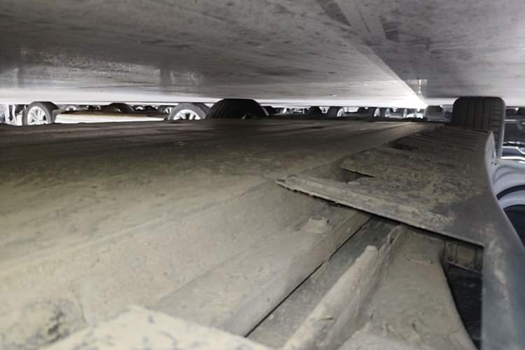 Used XPeng P7 2020 Rear-Drive Long-Range Smart Drive Version Left Side Sill