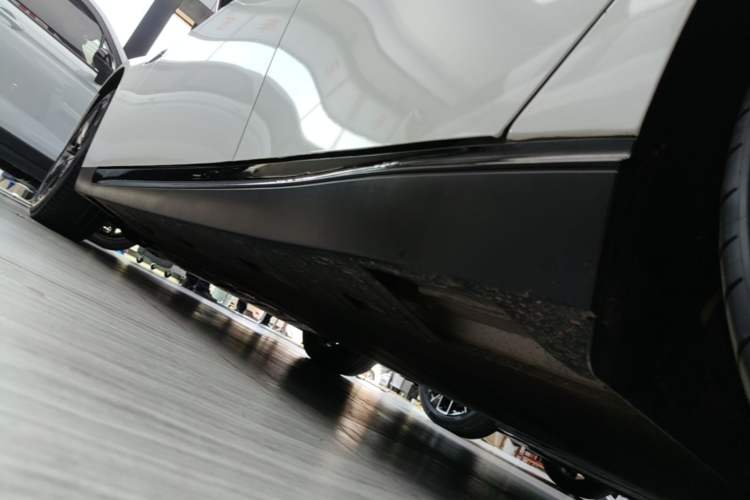 Used XPeng P7 2020 670N Left Side Sill
