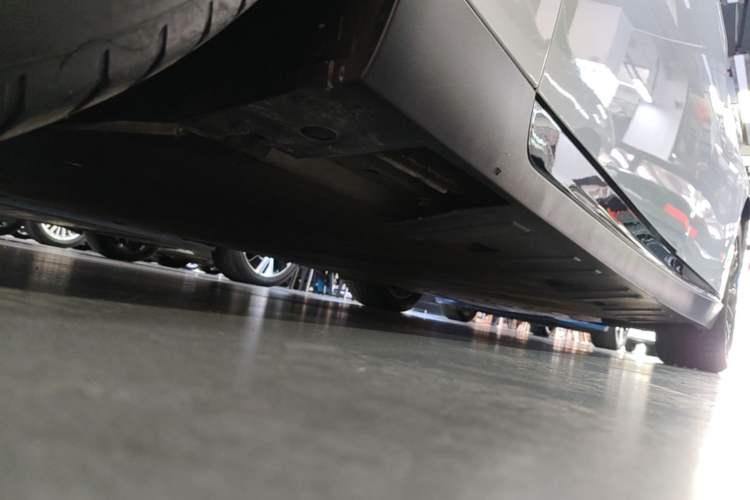 Used XPeng P7 2020 670N Left Side Sill