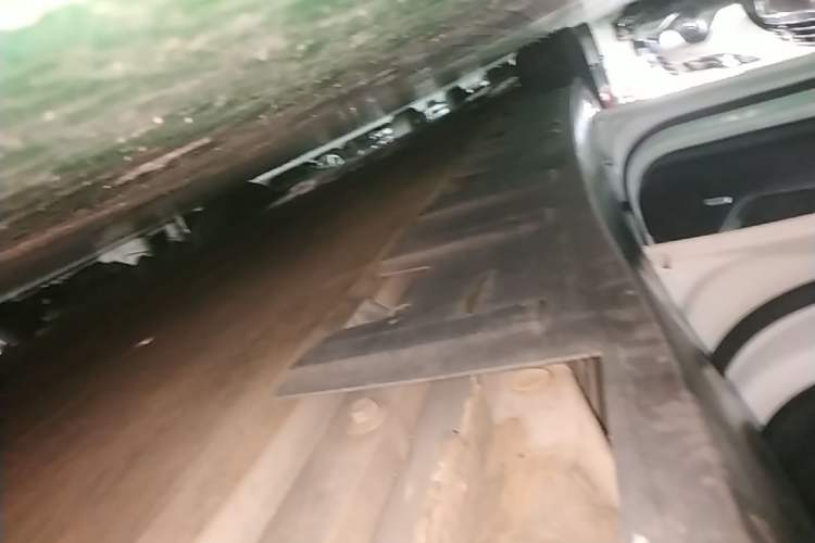 Used XPeng P7 2020 670N Left Side Sill