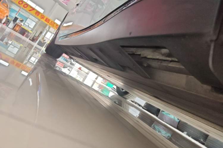 Used XPeng P7 2020 586E Left Side Sill