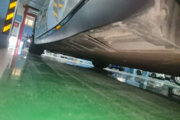 Used XPeng P7 2020 Rear-Drive Long-Range Smart Drive Version Left Side Sill