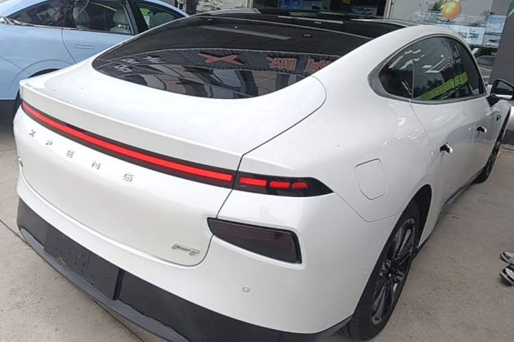 Used XPeng P7 2020 670N Rear Right 45 Deg