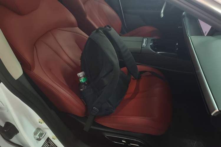 Used XPeng P7 2020 586N Right Front Seat