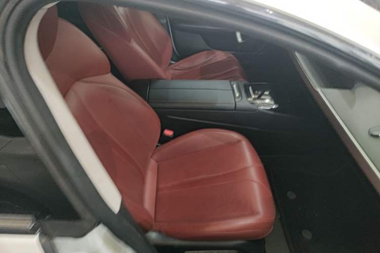 Used XPeng P7 2020 670E Right Front Seat