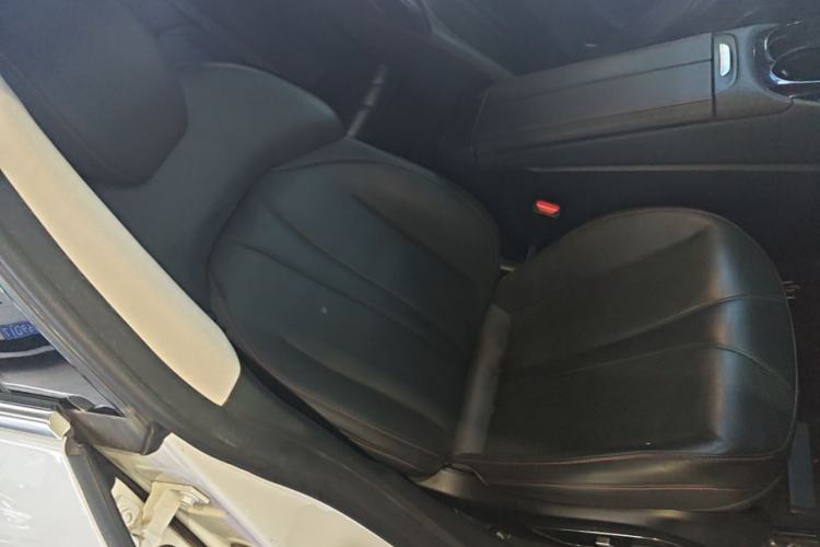 Used XPeng P7 2020 670E Right Front Seat