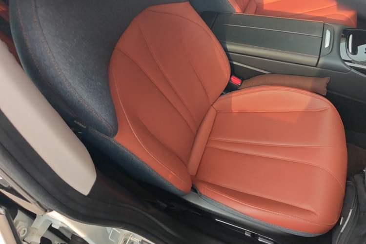 Used XPeng P7 2020 706G Right Front Seat