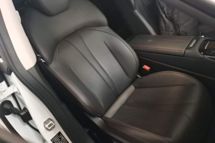 Used XPeng P7 2020 586N Right Front Seat