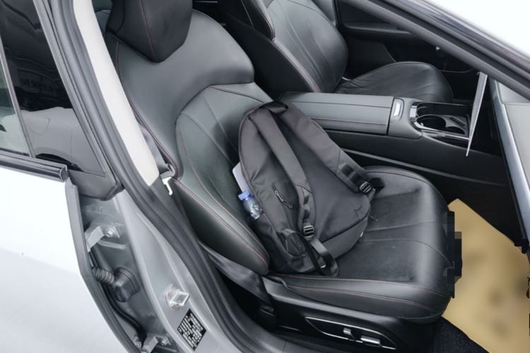 Used XPeng P7 2020 670N Right Front Seat