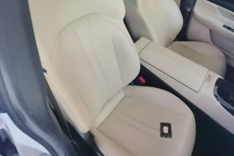 Used XPeng P7 2020 670N Right Front Seat