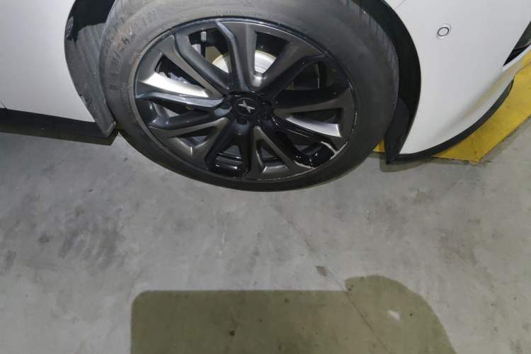Used XPeng P7 2020 586N Right Front Wheel Hub