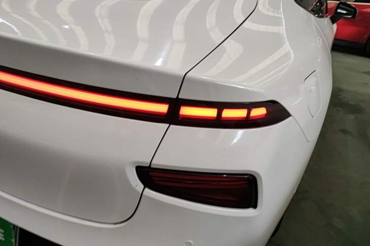 Used XPeng P7 2020 670E Right Rear Taillight