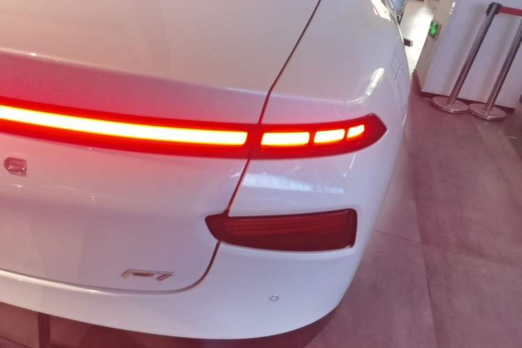 Used XPeng P7 2020 670N Right Rear Taillight