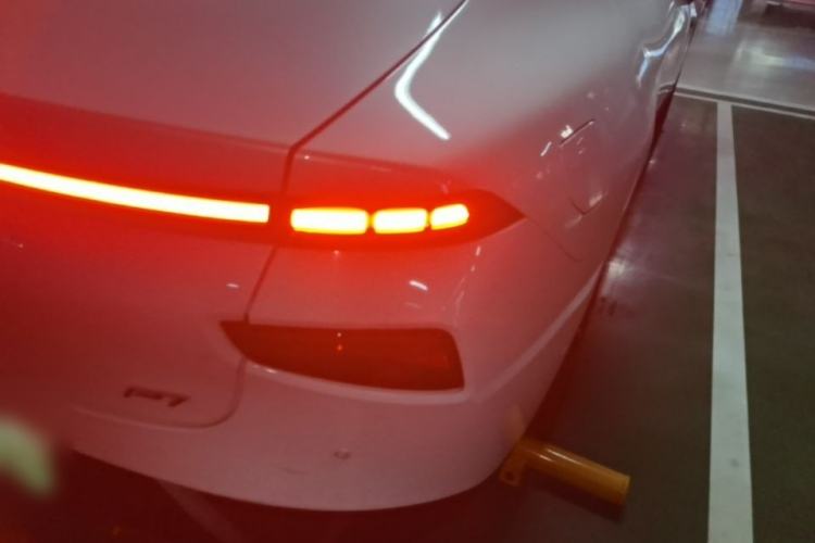 Used XPeng P7 2020 Rear-Drive Long-Range Smart Drive Version Right Rear Taillight