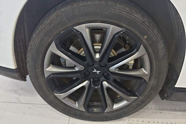 Used XPeng P7 2020 670E Right Rear Wheel Hub