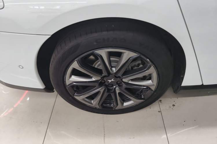 Used XPeng P7 2020 670N Right Rear Wheel Hub