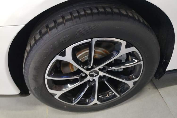 Used XPeng P7 2020 670N Right Rear Wheel Hub