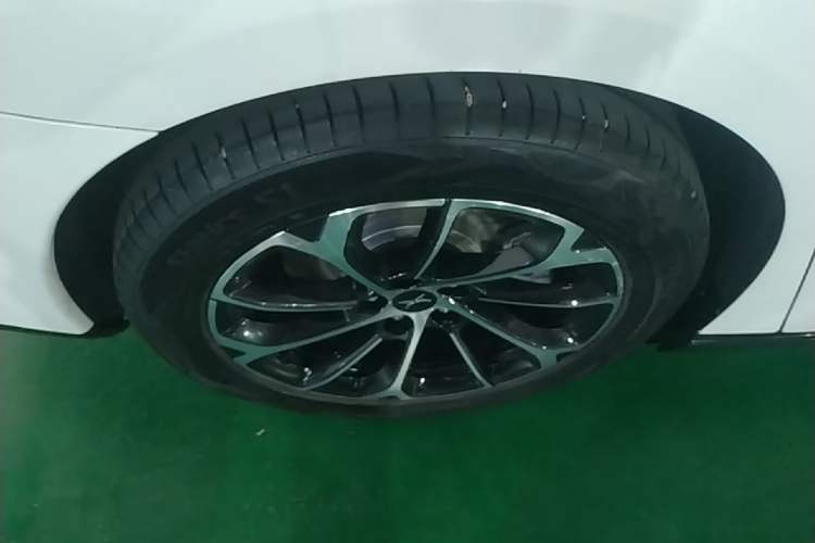 Used XPeng P7 2020 670N Right Rear Wheel Hub