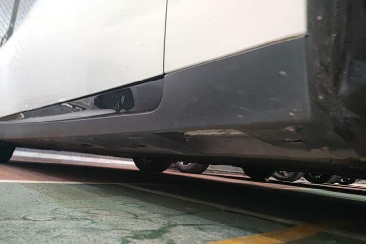 Used XPeng P7 2020 670E Right Side Sill