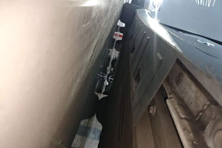 Used XPeng P7 2020 670E Right Side Sill